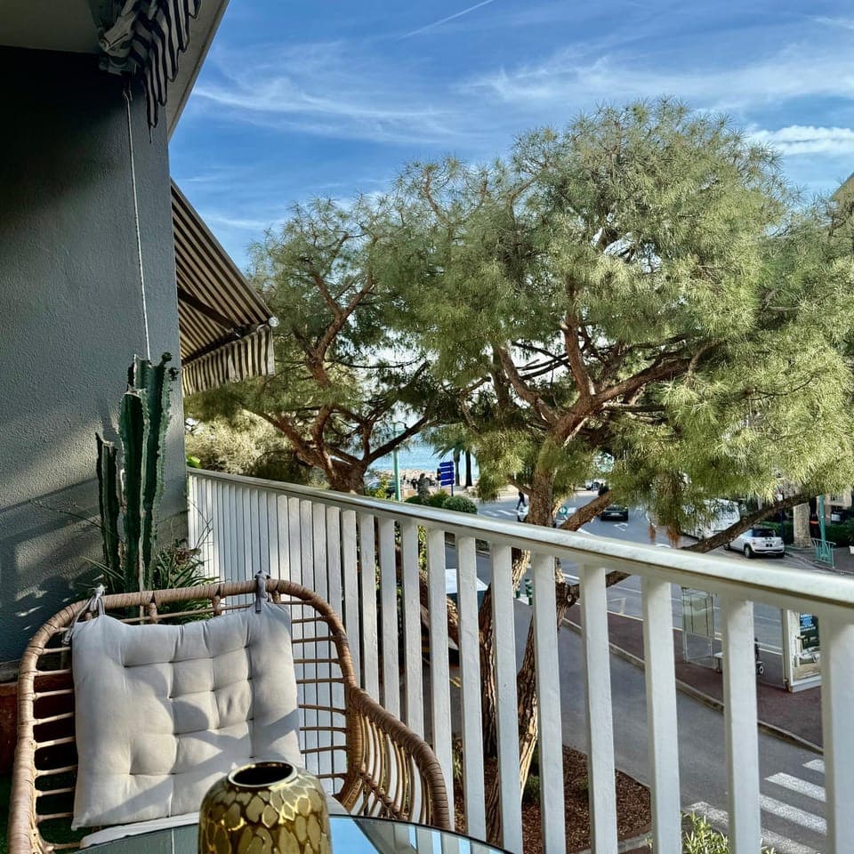 Natural landscape, View (from property/room), Balcony/Terrace