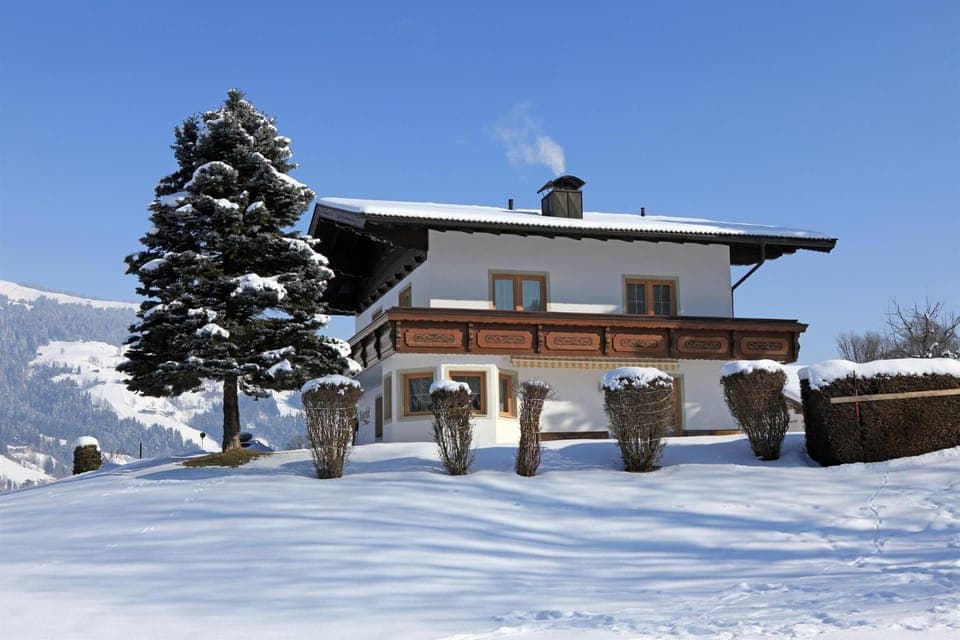 Property building, Natural landscape, Winter