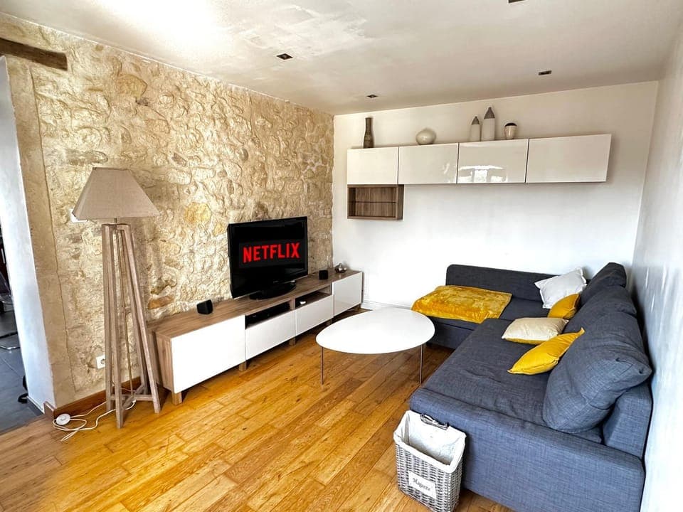 Communal lounge/ TV room, TV and multimedia, Living room, internet