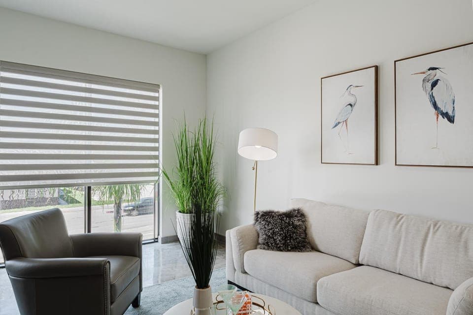 Living room, Seating area