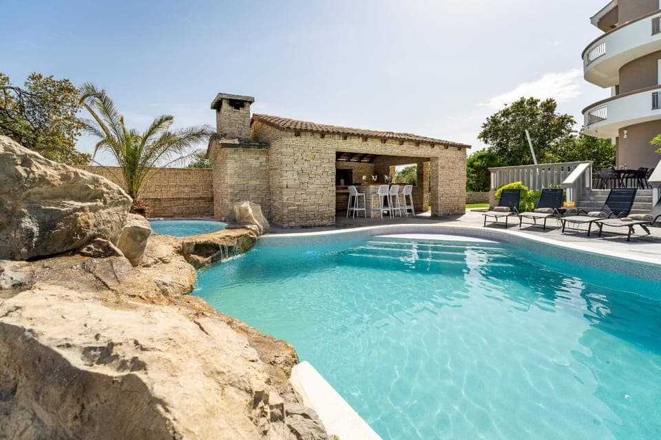 Swimming pool