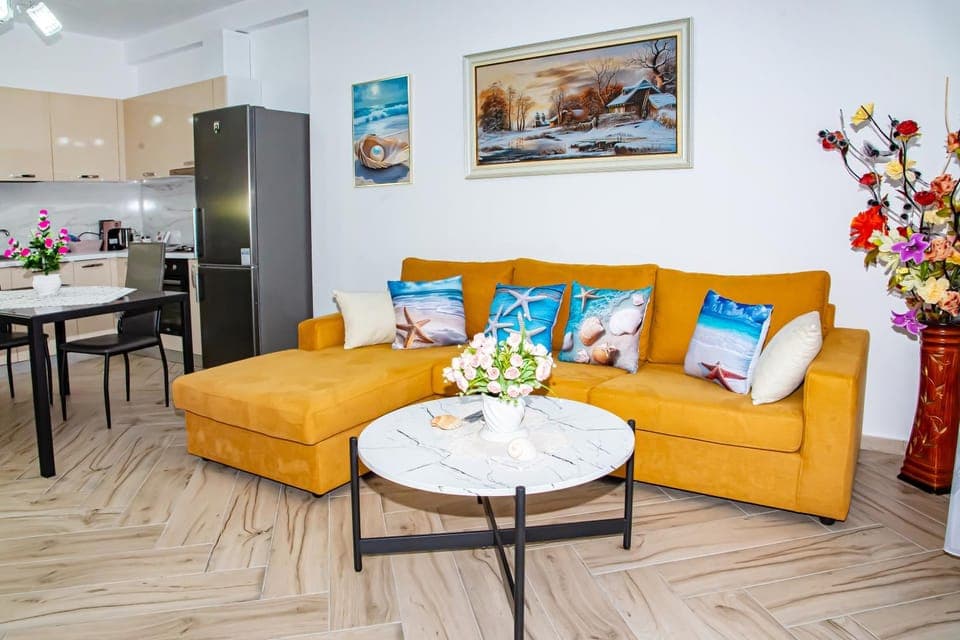 Kitchen or kitchenette, Living room, Seating area, Dining area, furniture, oven