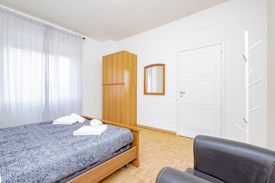 Bed, Photo of the whole room, Bedroom, towels, wardrobe