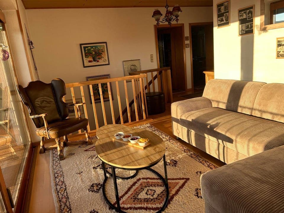 Living room, Seating area