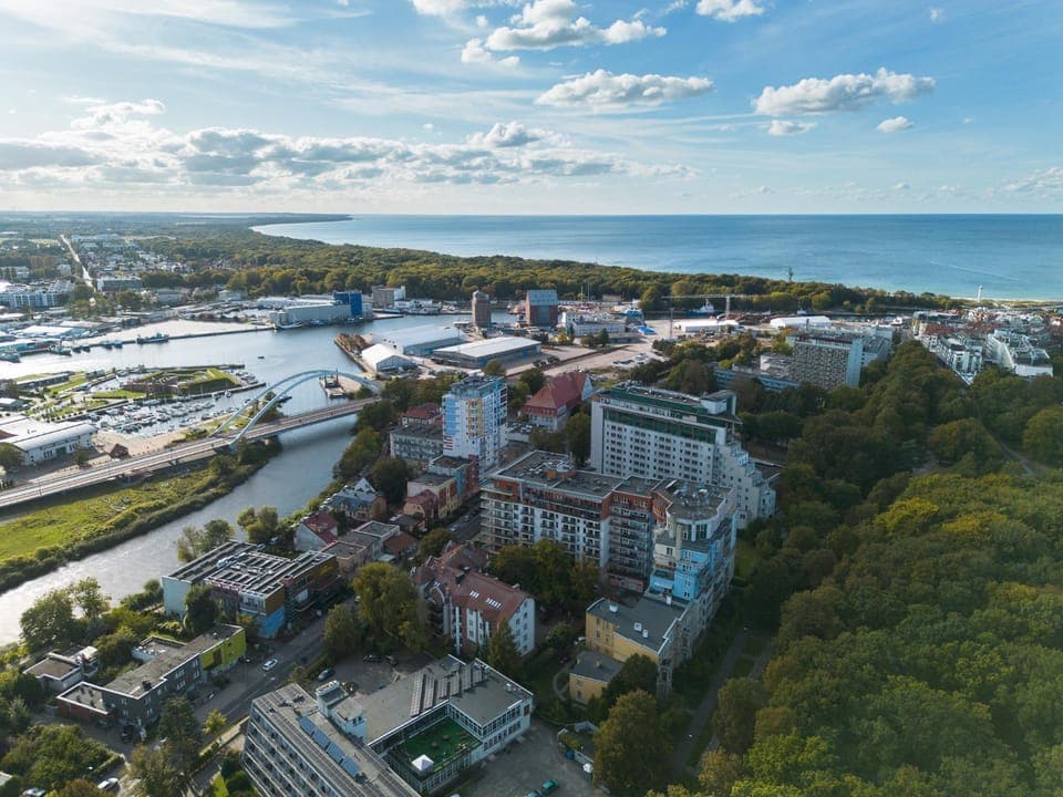 Property building, Neighbourhood, Bird's eye view, Location