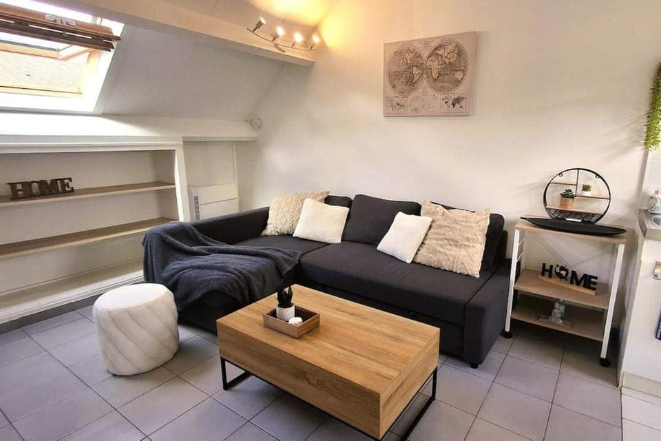 Living room, Seating area