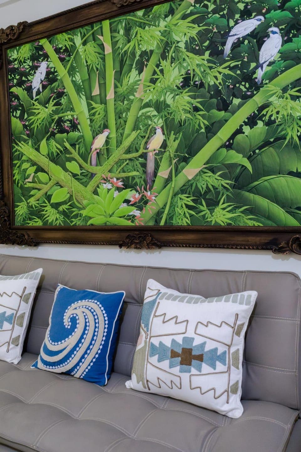 Living room, Decorative detail, Seating area