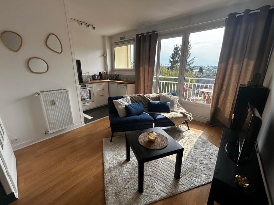 Kitchen or kitchenette, Living room