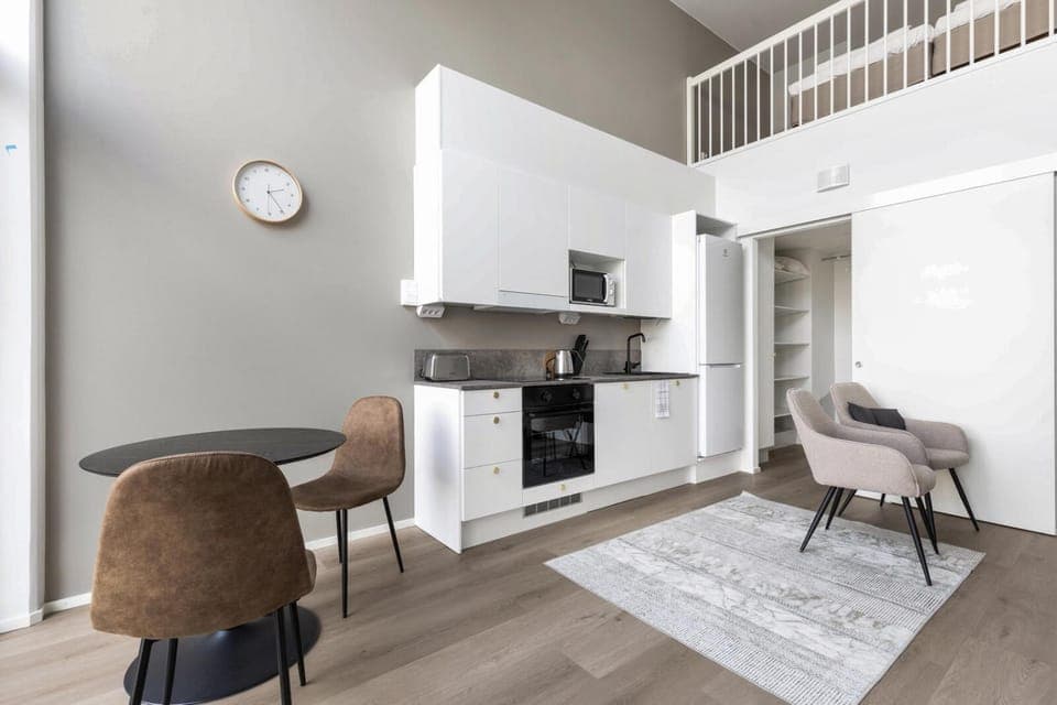 Kitchen or kitchenette, Living room, Seating area