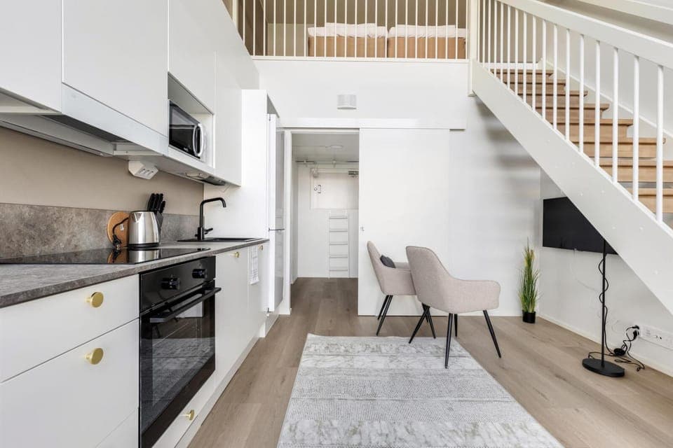 Kitchen or kitchenette, dishwasher