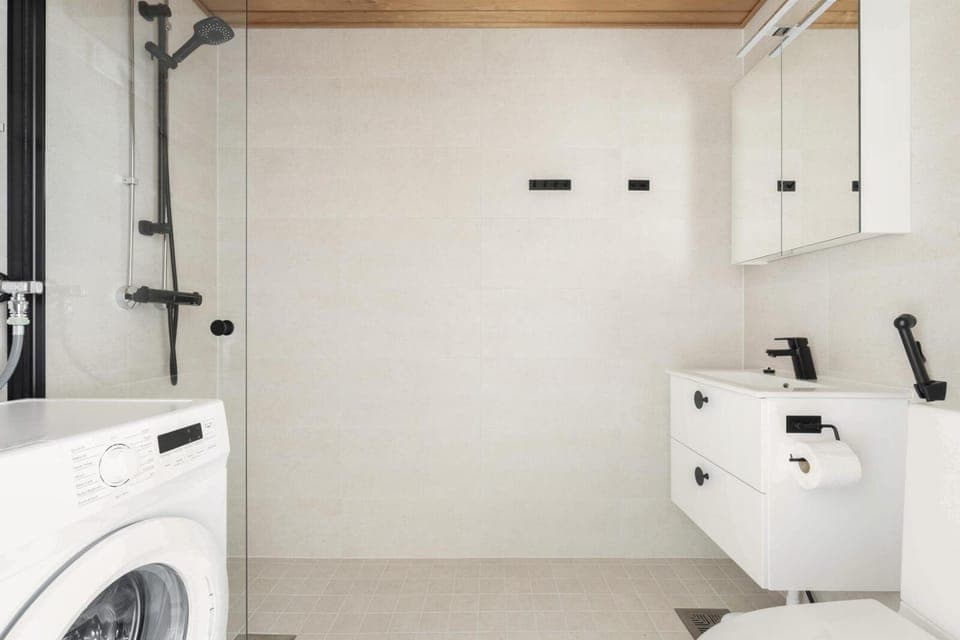 Shower, Toilet, Bathroom, washing machine