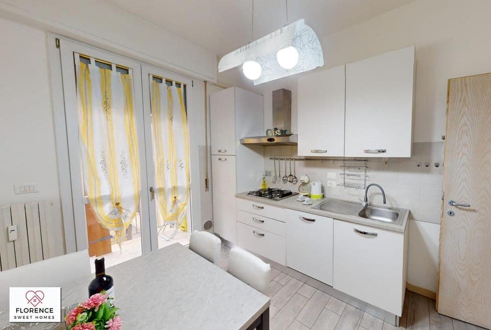 Kitchen or kitchenette, Dining area, dishwasher