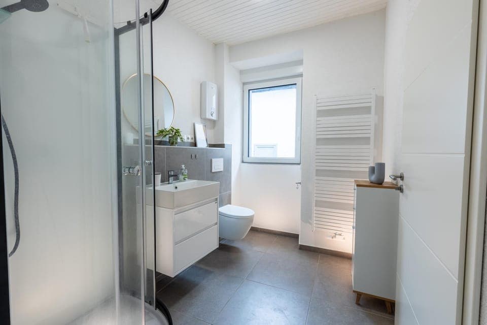 Shower, Toilet, Bathroom