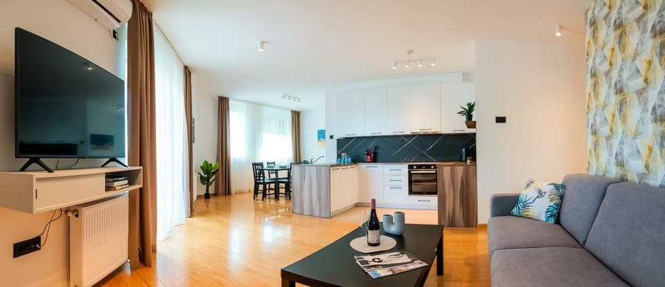 Kitchen or kitchenette, Living room