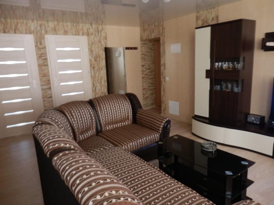 Living room, Photo of the whole room