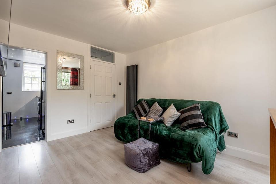 Communal lounge/ TV room, Living room