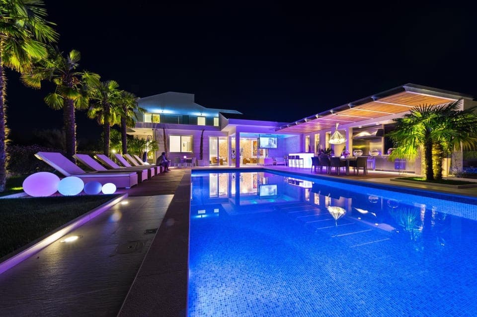Pool view