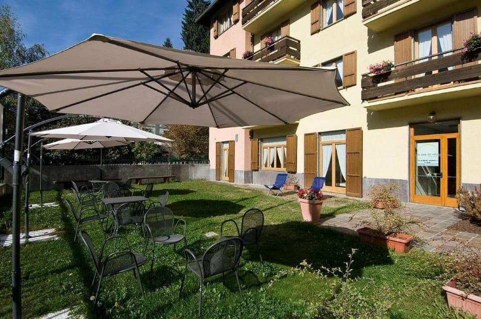 Property building, Garden, Garden view