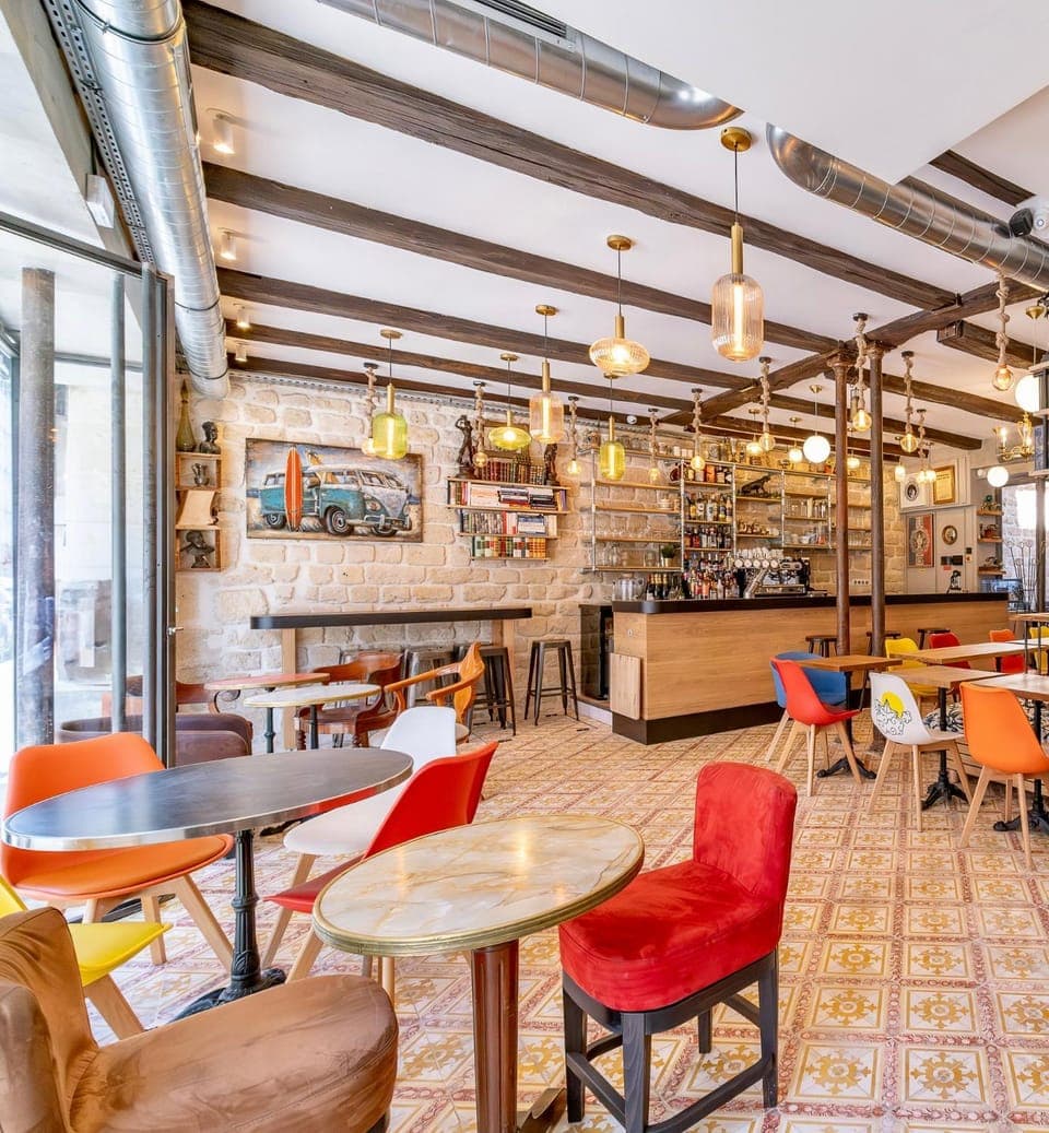 Restaurant/places to eat, Lounge or bar, Lounge or bar, Banquet/Function facilities