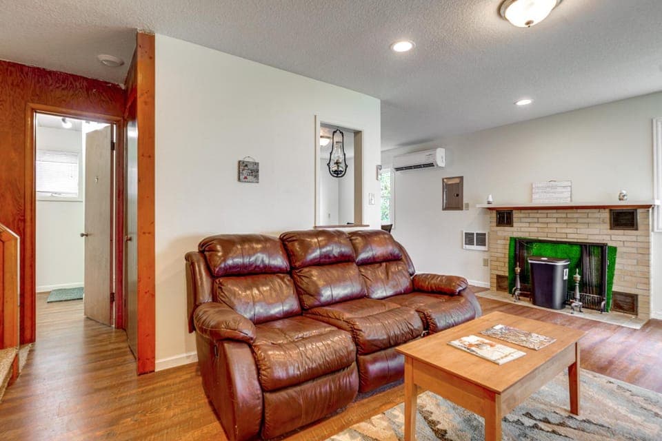 Webster Lake Home w/ Patio ~ 3 Mi to Town! House in Indiana