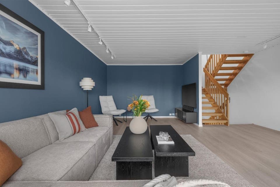 TV and multimedia, Living room, Seating area