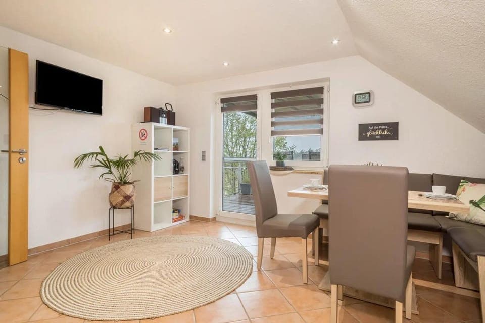 TV and multimedia, Dining area