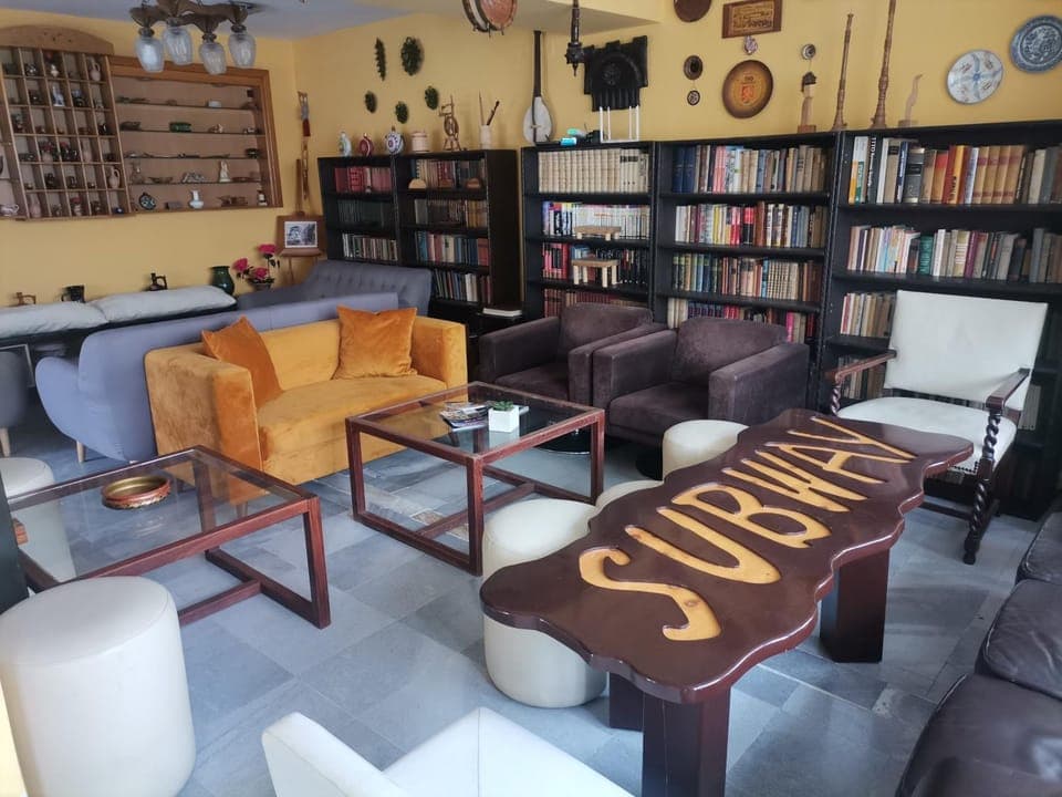 Communal lounge/ TV room