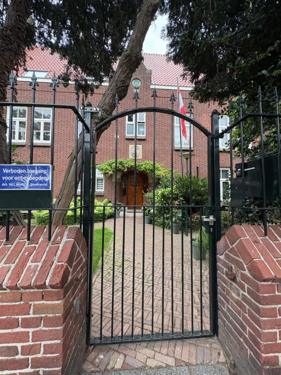 Property building, Facade/entrance, View (from property/room)