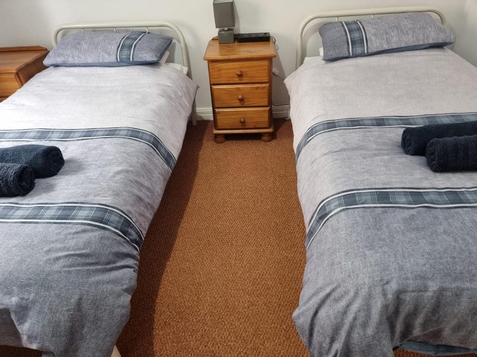 3-Beds Sleep 7 with Garden & Private Parking House in Leitrim, Co. Leitrim, Ireland