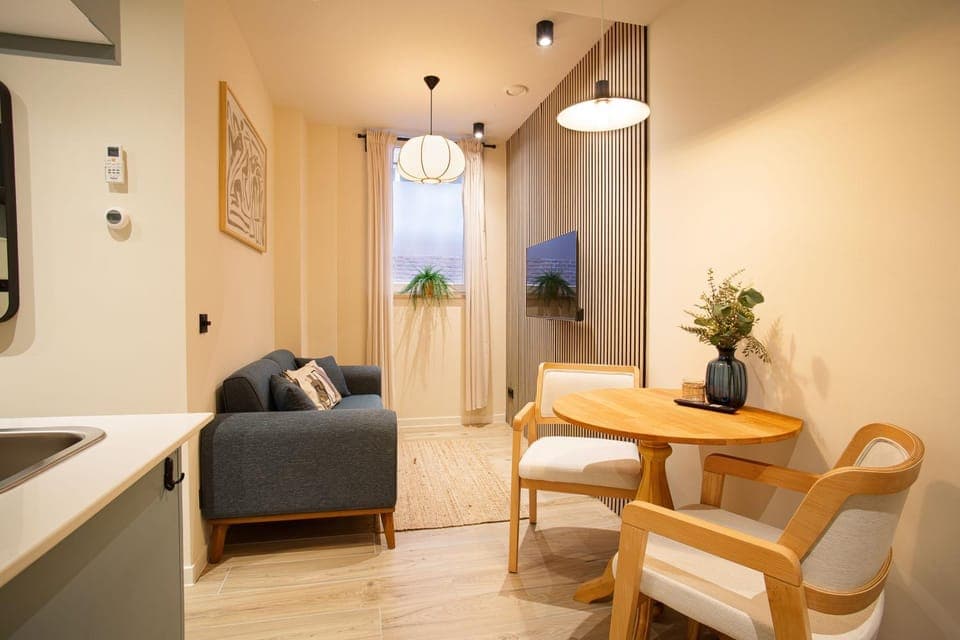 Living room, Seating area, Dining area