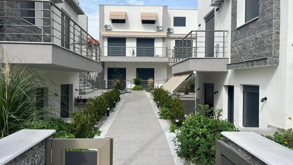 Property building, Day