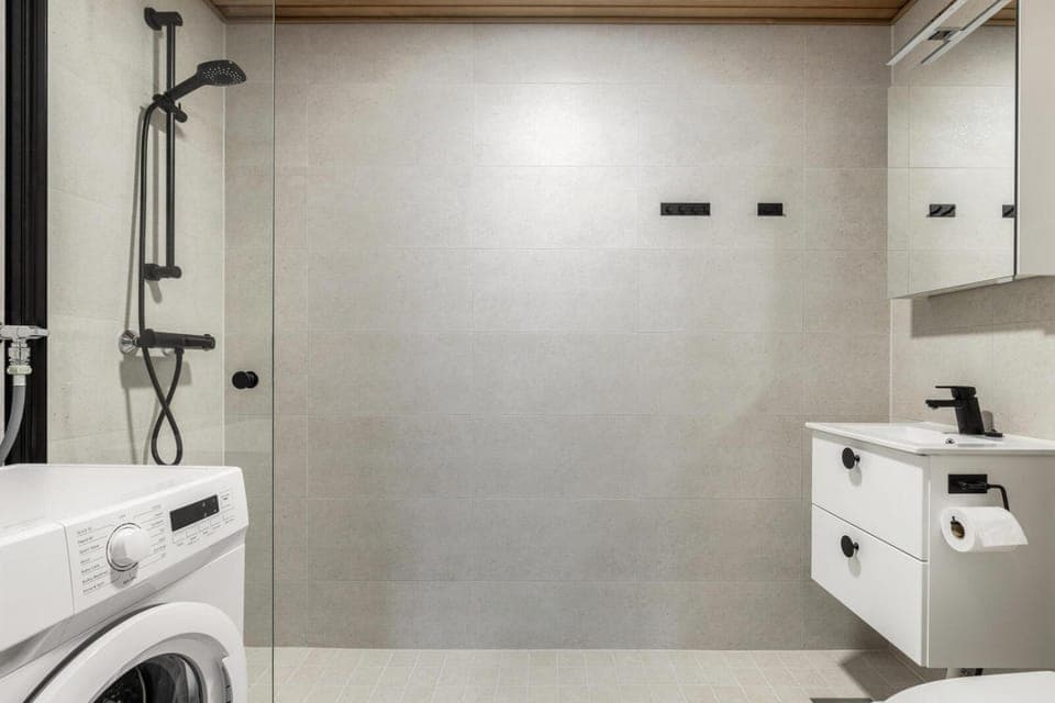 Shower, Toilet, Bathroom, washing machine