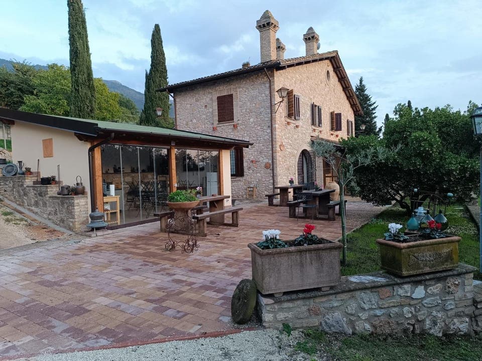 Property building, Patio, Garden, Breakfast