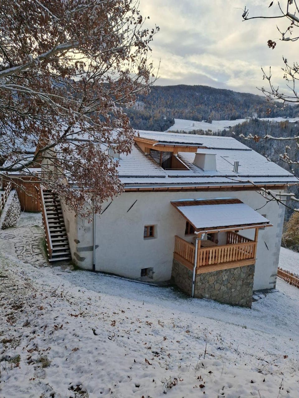 Property building, Day, Natural landscape, Winter, Mountain view