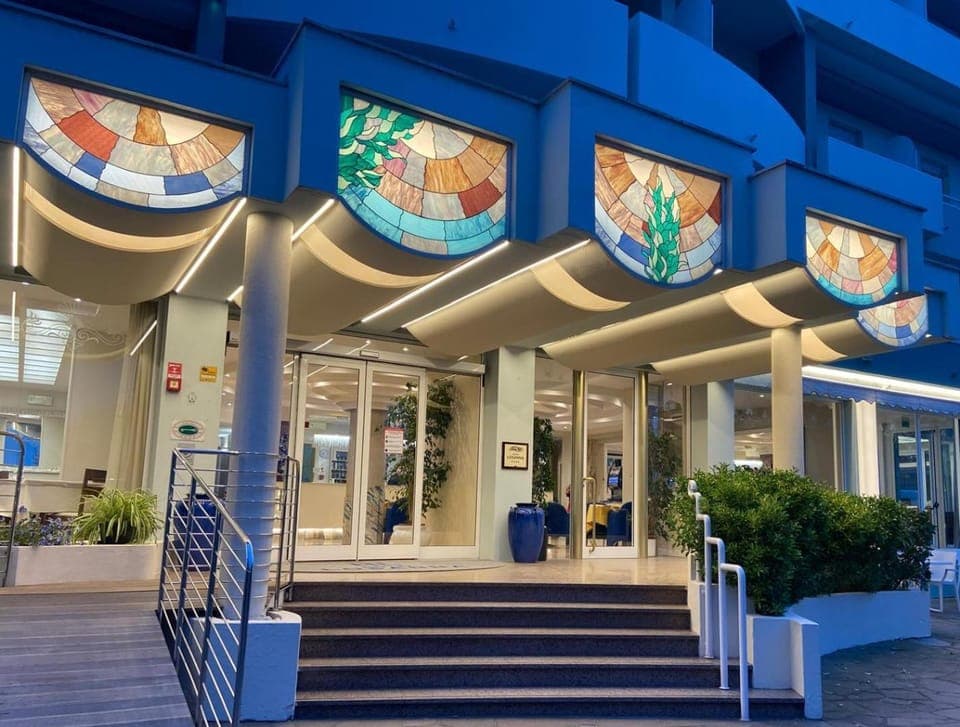 Property building, Facade/entrance, Night