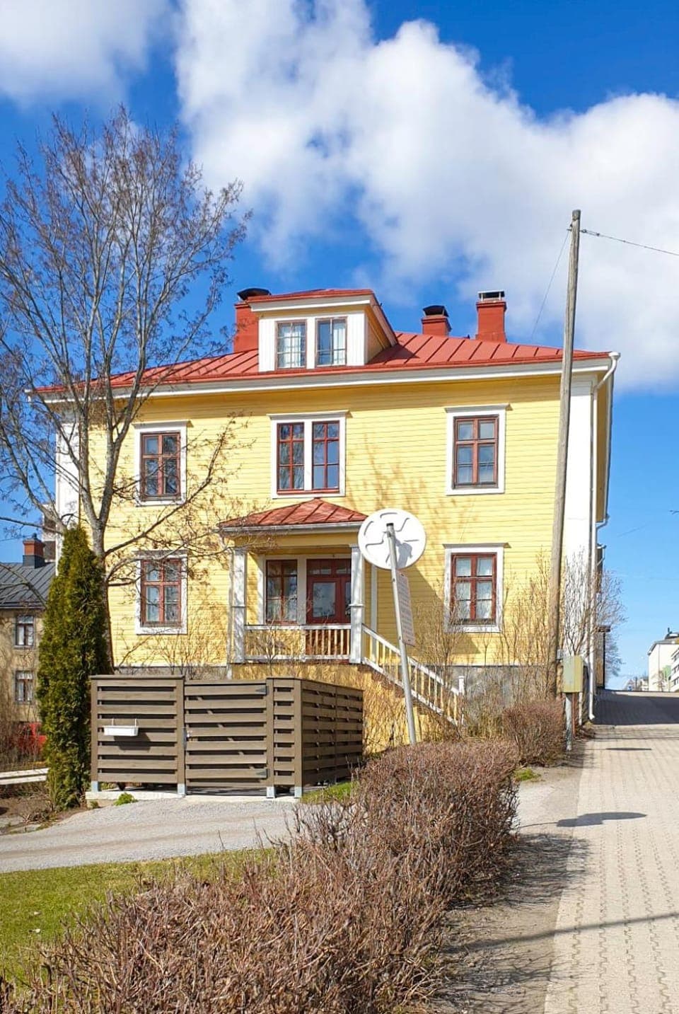 Property building, Day