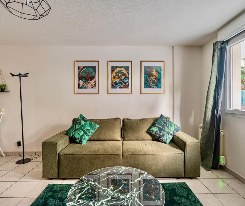 Living room, Seating area