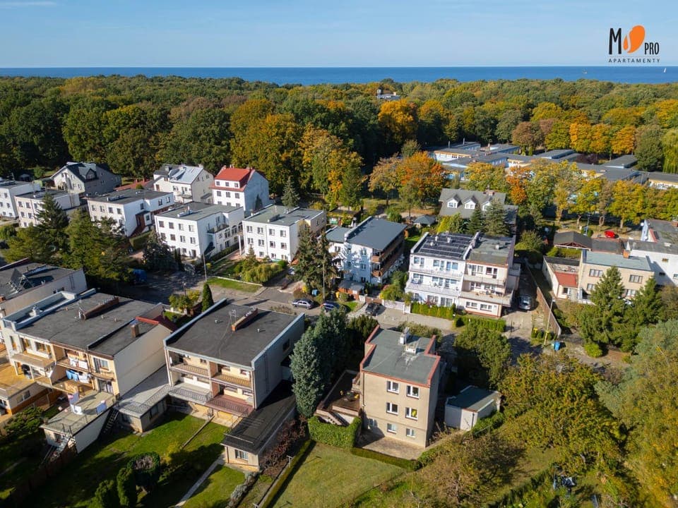 Property building, Neighbourhood, Natural landscape, Bird's eye view, Street view, Location