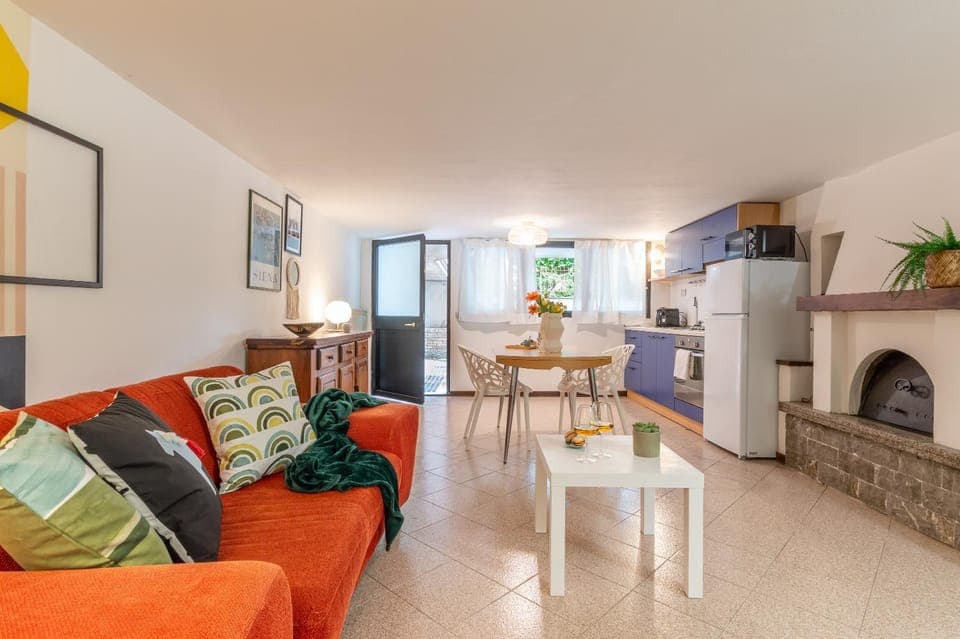 Kitchen or kitchenette, Living room, Dining area