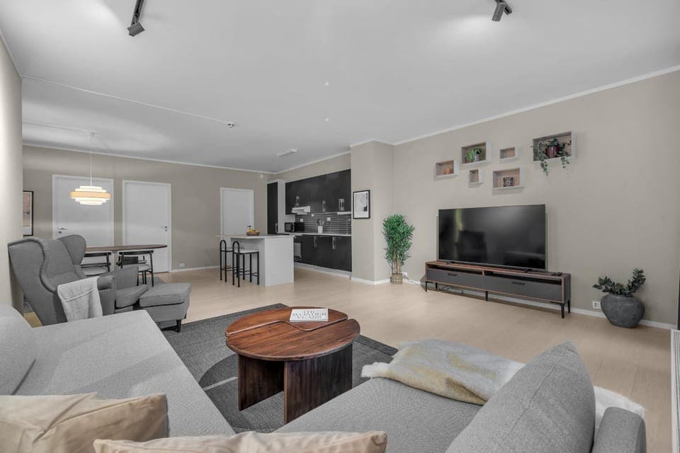 TV and multimedia, Kitchen or kitchenette, Living room, Seating area, Dining area, Evening entertainment