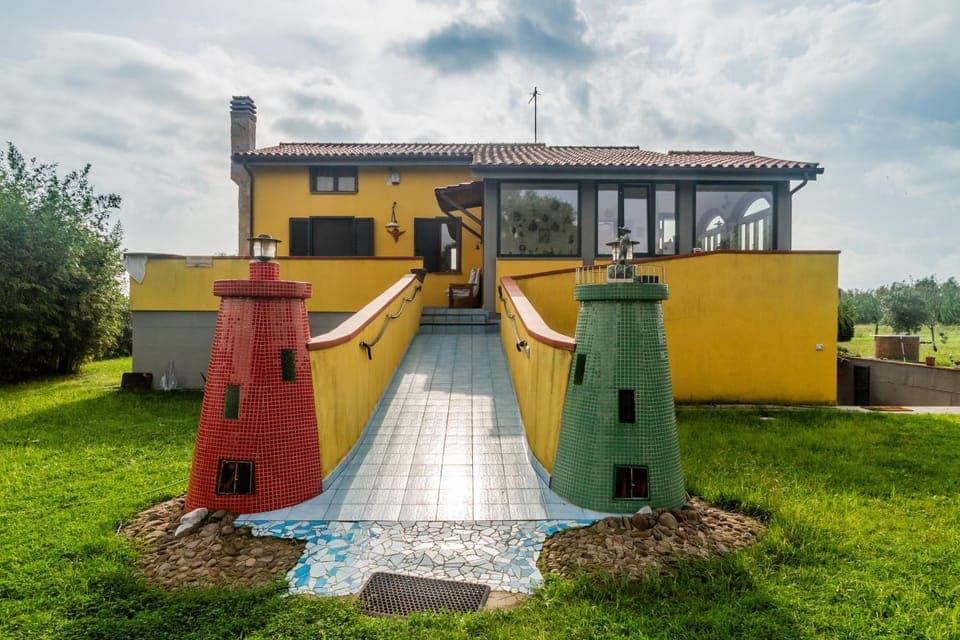 Property building, Living room