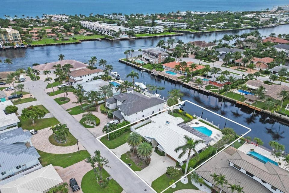 Property building, Location