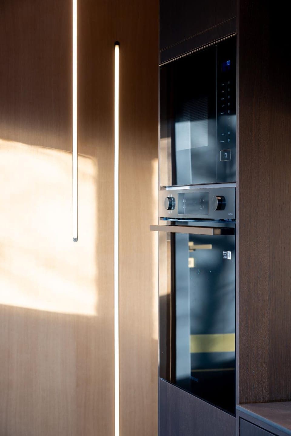 Kitchen or kitchenette, oven