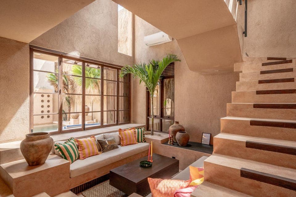 Living room, Seating area