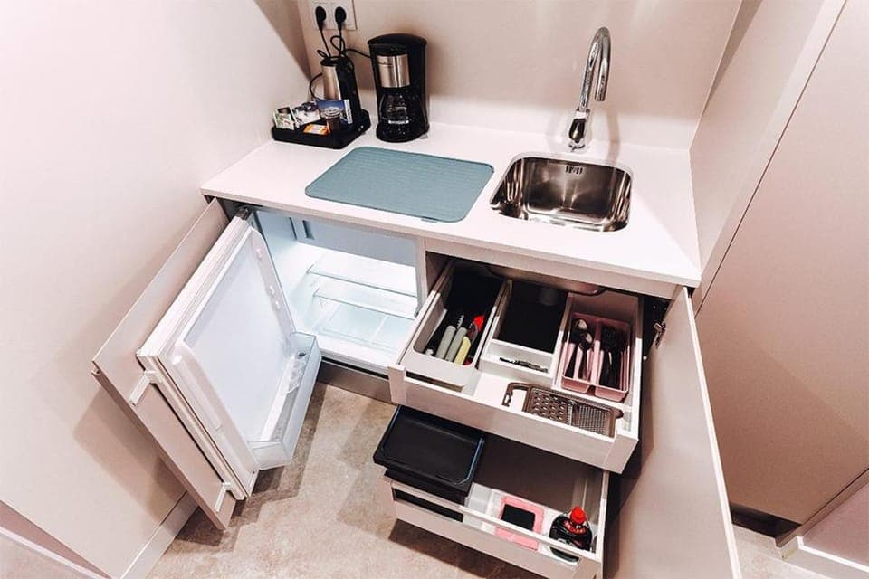 Kitchen or kitchenette