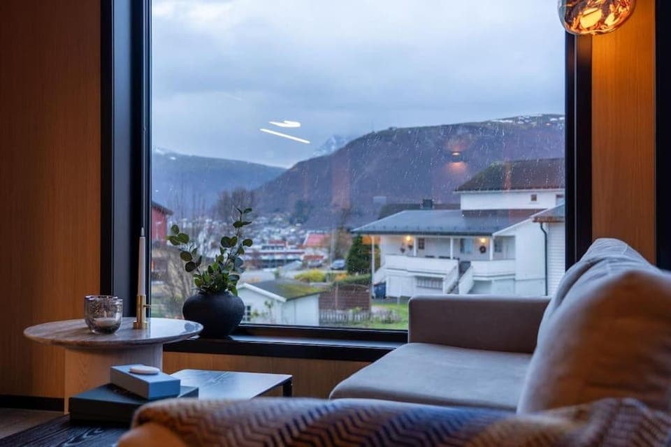 Natural landscape, View (from property/room), Living room, Seating area, Mountain view
