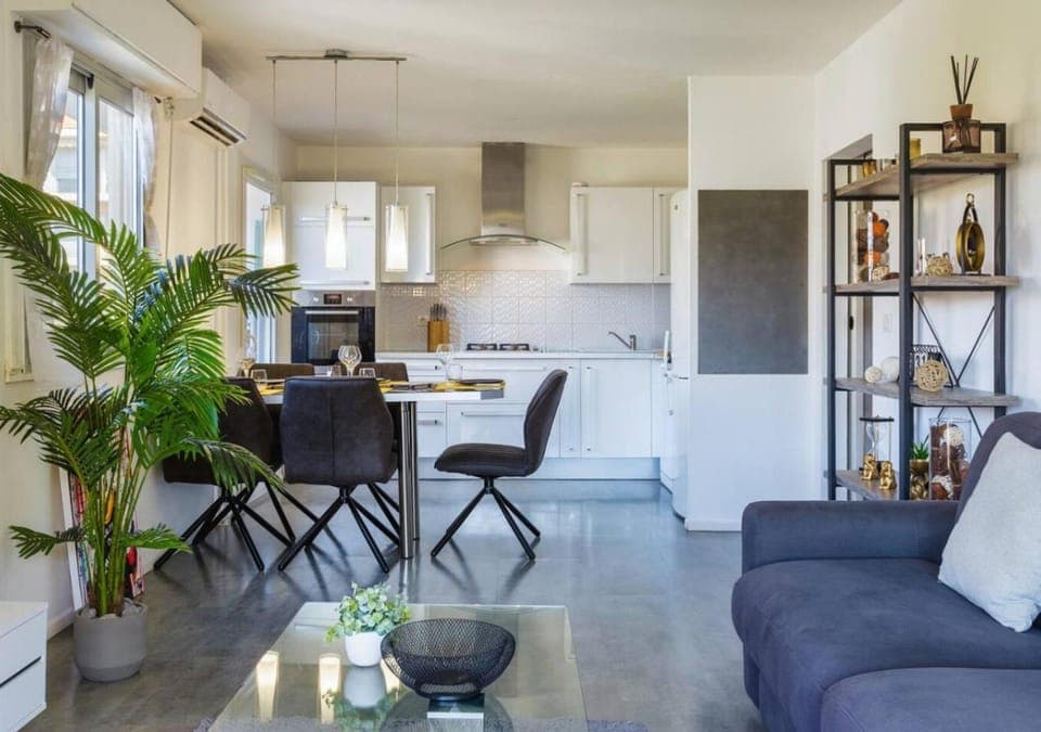 Living room, Dining area, kitchen