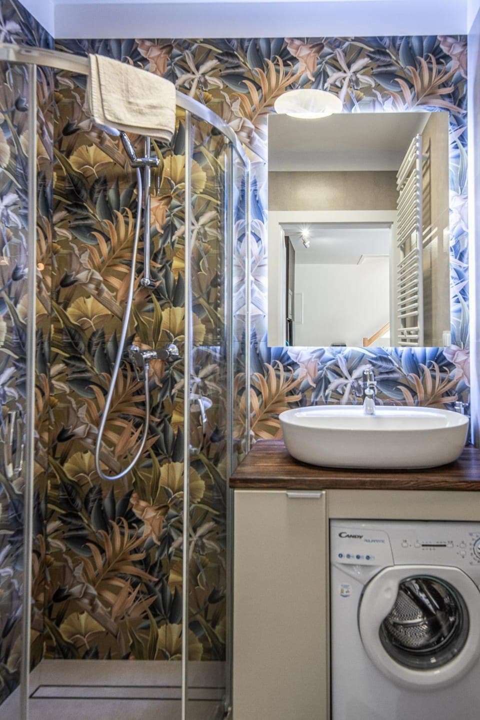 Shower, Bathroom, washing machine