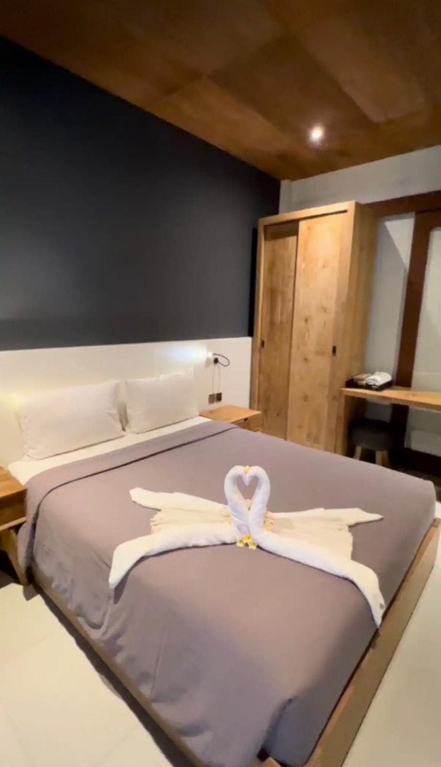 Bed, Photo of the whole room, Bedroom, towels, wardrobe