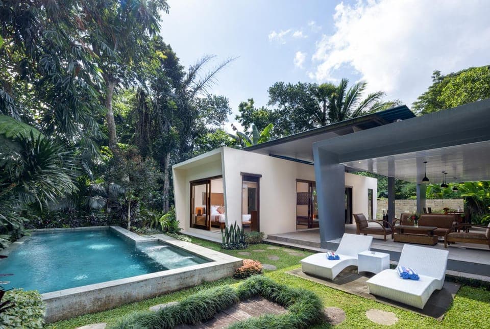 Living room, Pool view, Swimming pool